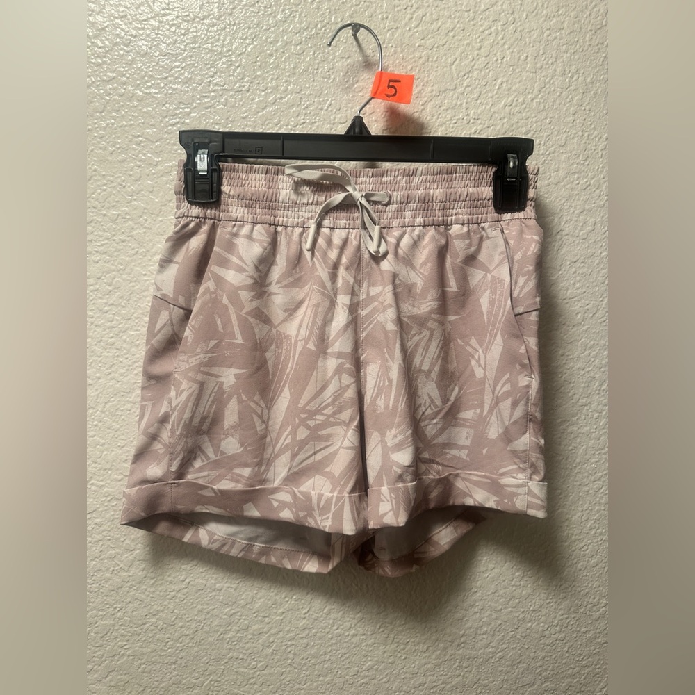 Lululemon spring break away shorts A5